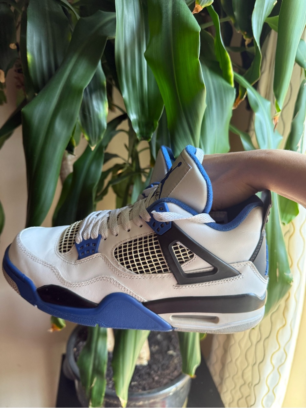 Air Jordan 4 Retro Motorsport size 9